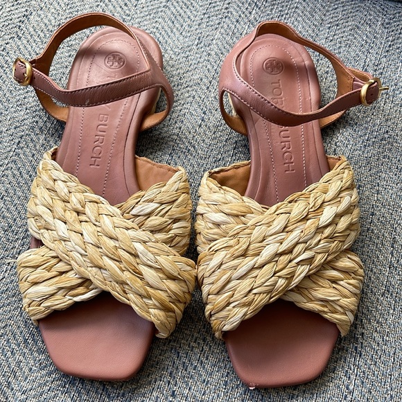 Tory Burch Leather and Raffia Sandals Flat Size:9 M - Picture 11 of 16